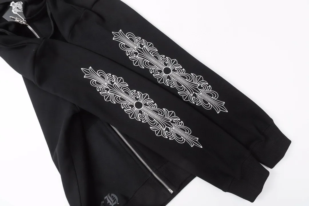 Q30—P230 -Chrome Hearts/Chrome Hearts printed zipper sweatshirt cardigan jacket -420 grams of high-density, high-quality wool, soft, delicate and skin-friendly, soft and silky to the touch, warm and skin-friendly -The hardware and zipper accessories are all customized and full of details -Colour: black -Size: S M L XL